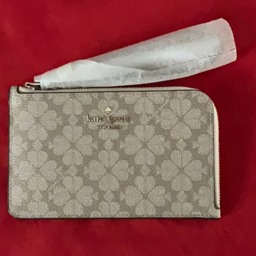 NWT Kate Spade Lucy Flower L-Zip Wristlet - Picture 2 of 12